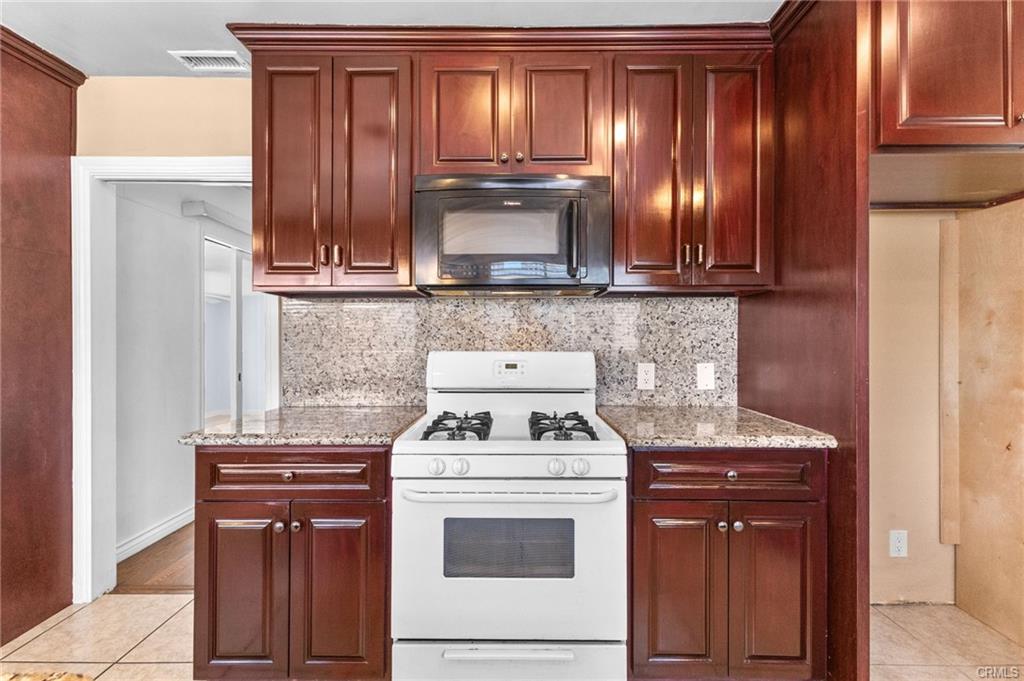 Compton, California, 90221, United States, 3 Bedrooms Bedrooms, ,2 BathroomsBathrooms,Residential,For Sale,1922771