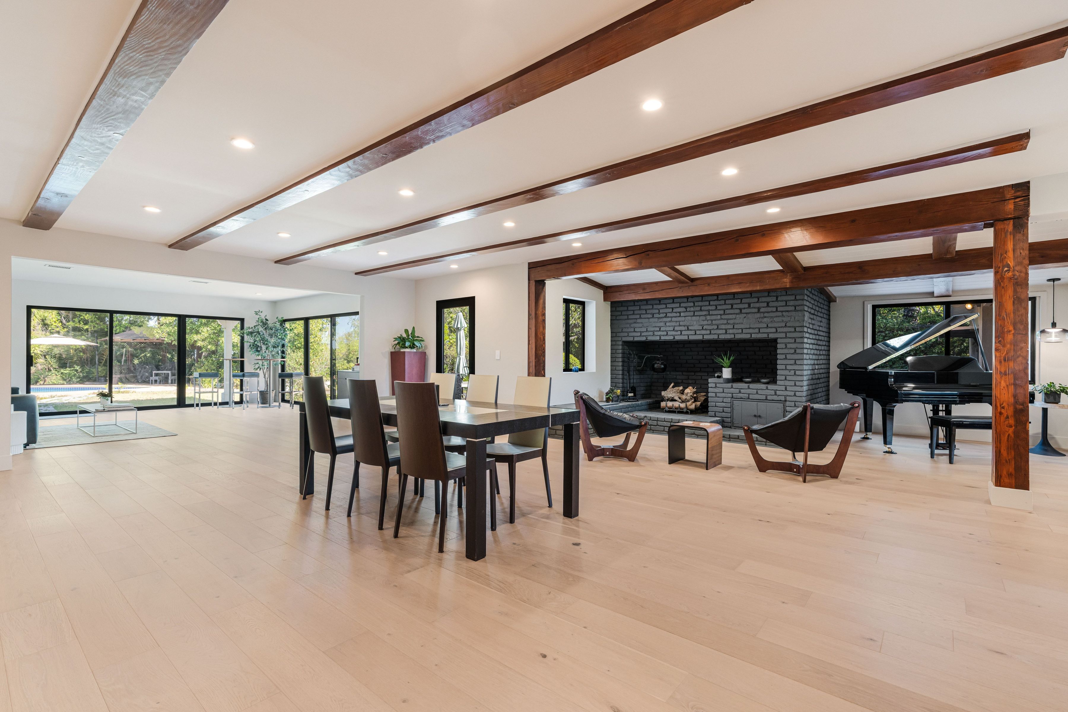  5950 Winnetka Avenue - 物件實景