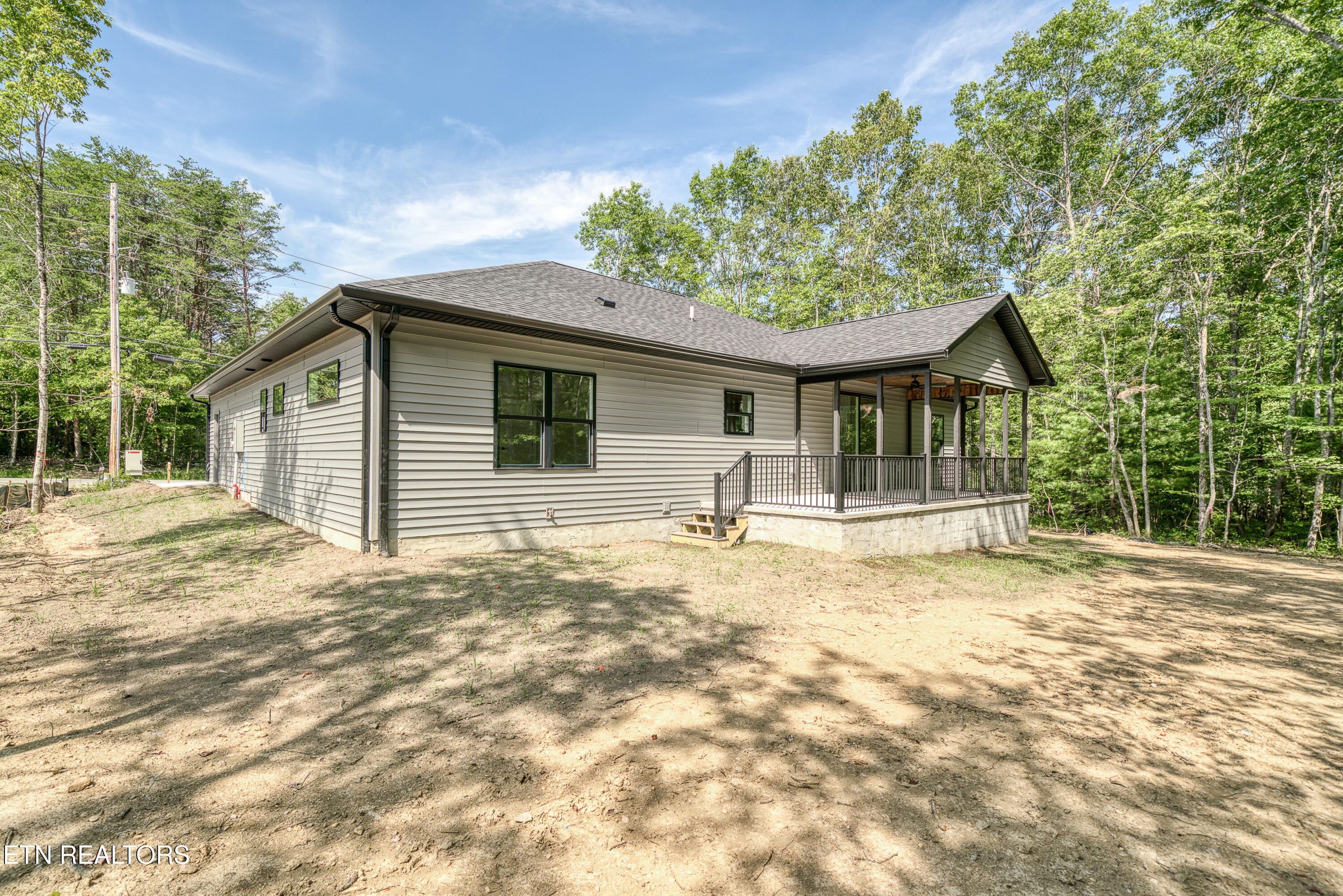 Crossville, Tennessee, 38558, United States, 3 Bedrooms Bedrooms, ,2 BathroomsBathrooms,Residential,For Sale,1937807