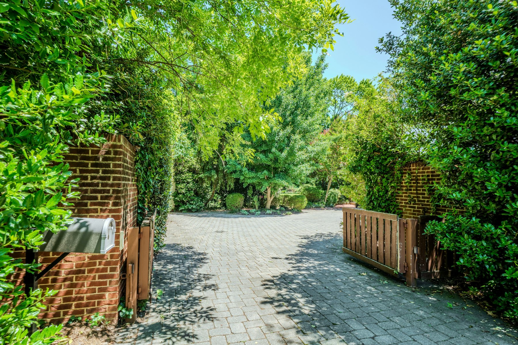 208 Edwards Ferry Road NE, Leesburg, VA, 20176 - 物件實景