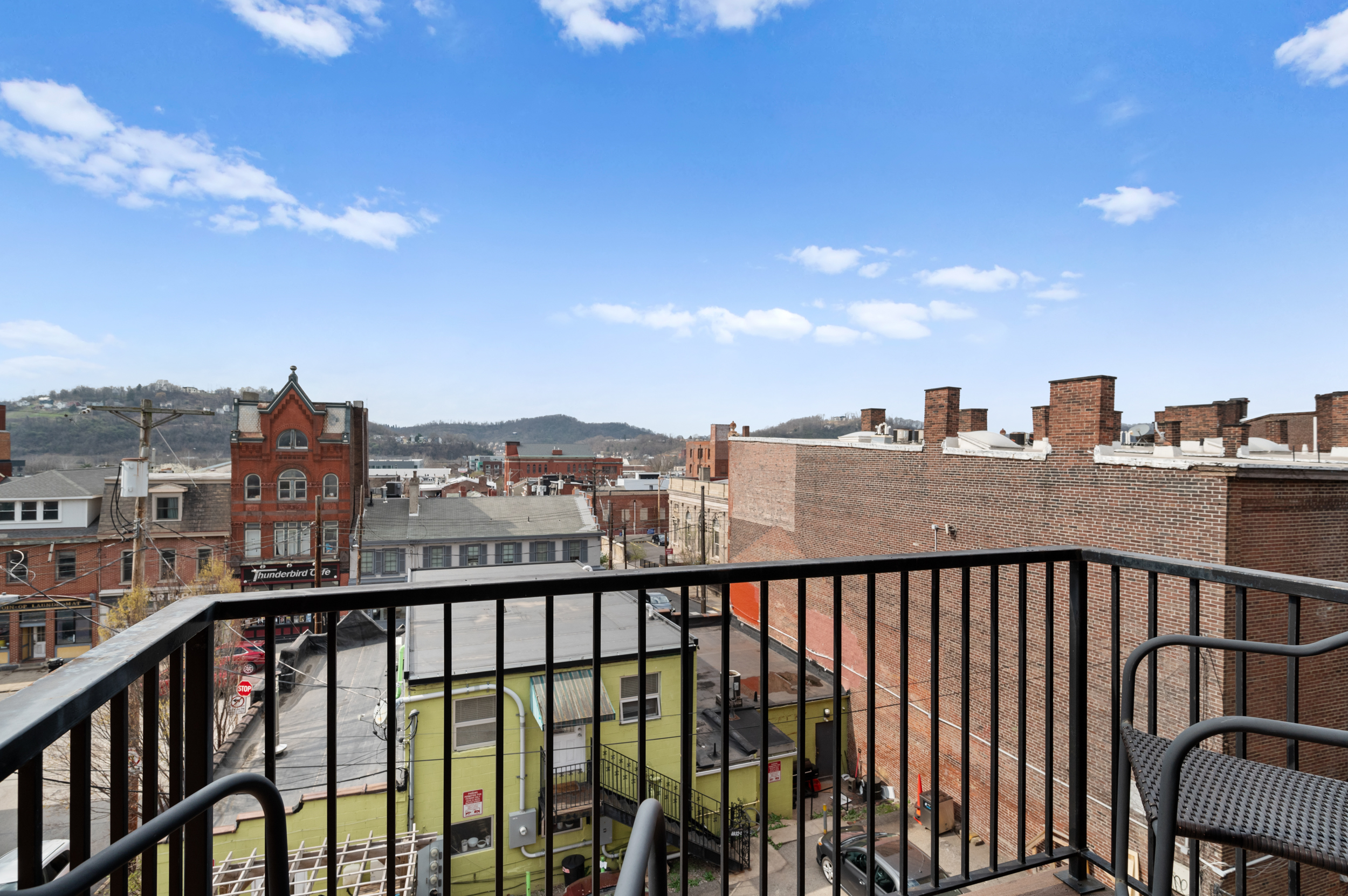  4059 Saint Johns Way, Pittsburgh, PA 15201 - 物件實景