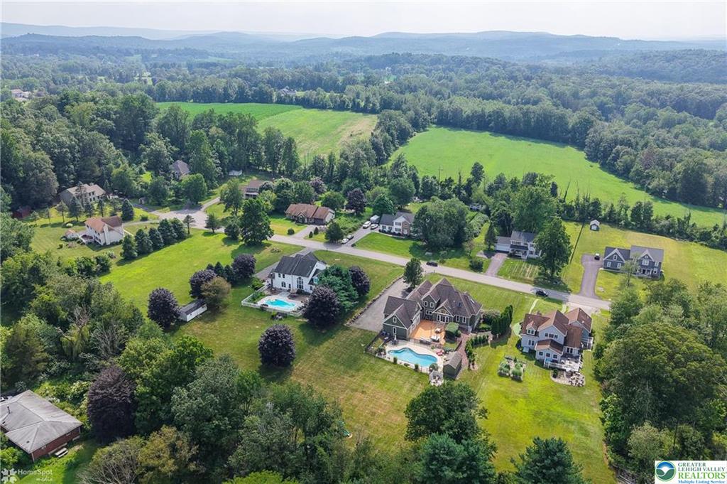 Stroudsburg, Pennsylvania, 18360-6926, United States, 7 Bedrooms Bedrooms, ,4 BathroomsBathrooms,Residential,For Sale,1904497