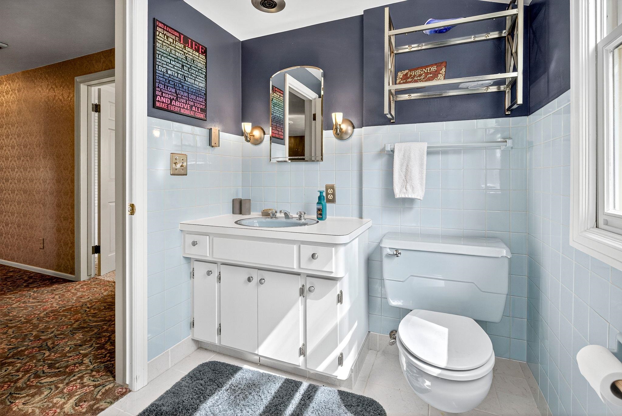 Hortonville, Wisconsin, 54944-9435, United States, 5 Bedrooms Bedrooms, ,4 BathroomsBathrooms,Residential,For Sale,1977478