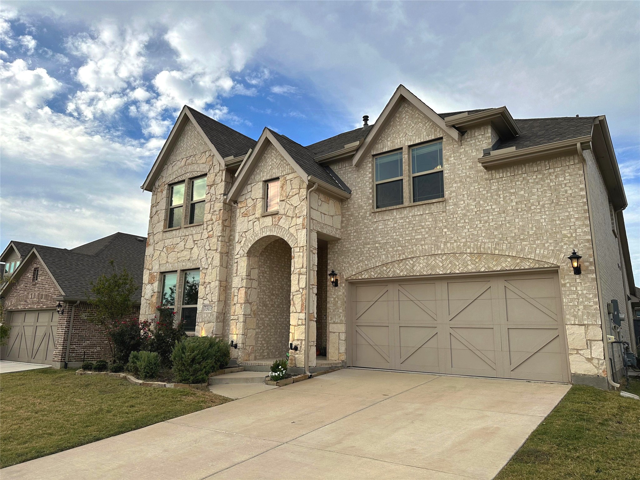 Little Elm, Texas, 76227, United States, 5 Bedrooms Bedrooms, ,4 BathroomsBathrooms,Residential,For Sale,1971561