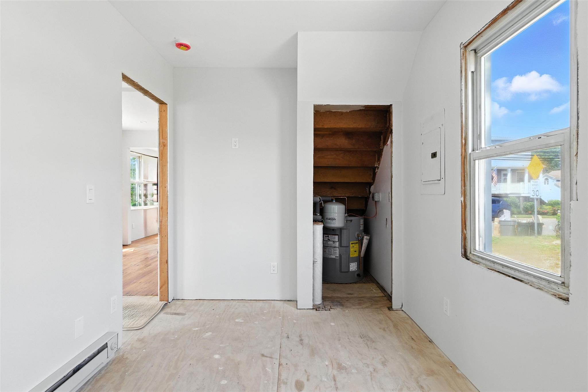 Seaford, New York, 11783, United States, 3 Bedrooms Bedrooms, ,2 BathroomsBathrooms,Residential,For Sale,1908312