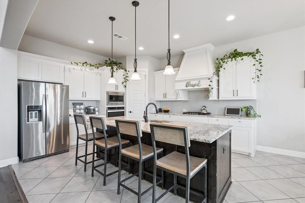 Burleson, Texas, 76028, United States, 5 Bedrooms Bedrooms, ,4 BathroomsBathrooms,Residential,For Sale,1930718