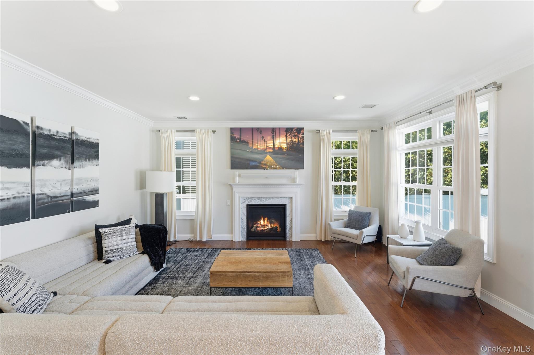 Oceanside, New York, 11572, United States, 4 Bedrooms Bedrooms, ,3 BathroomsBathrooms,Residential,For Sale,1987858