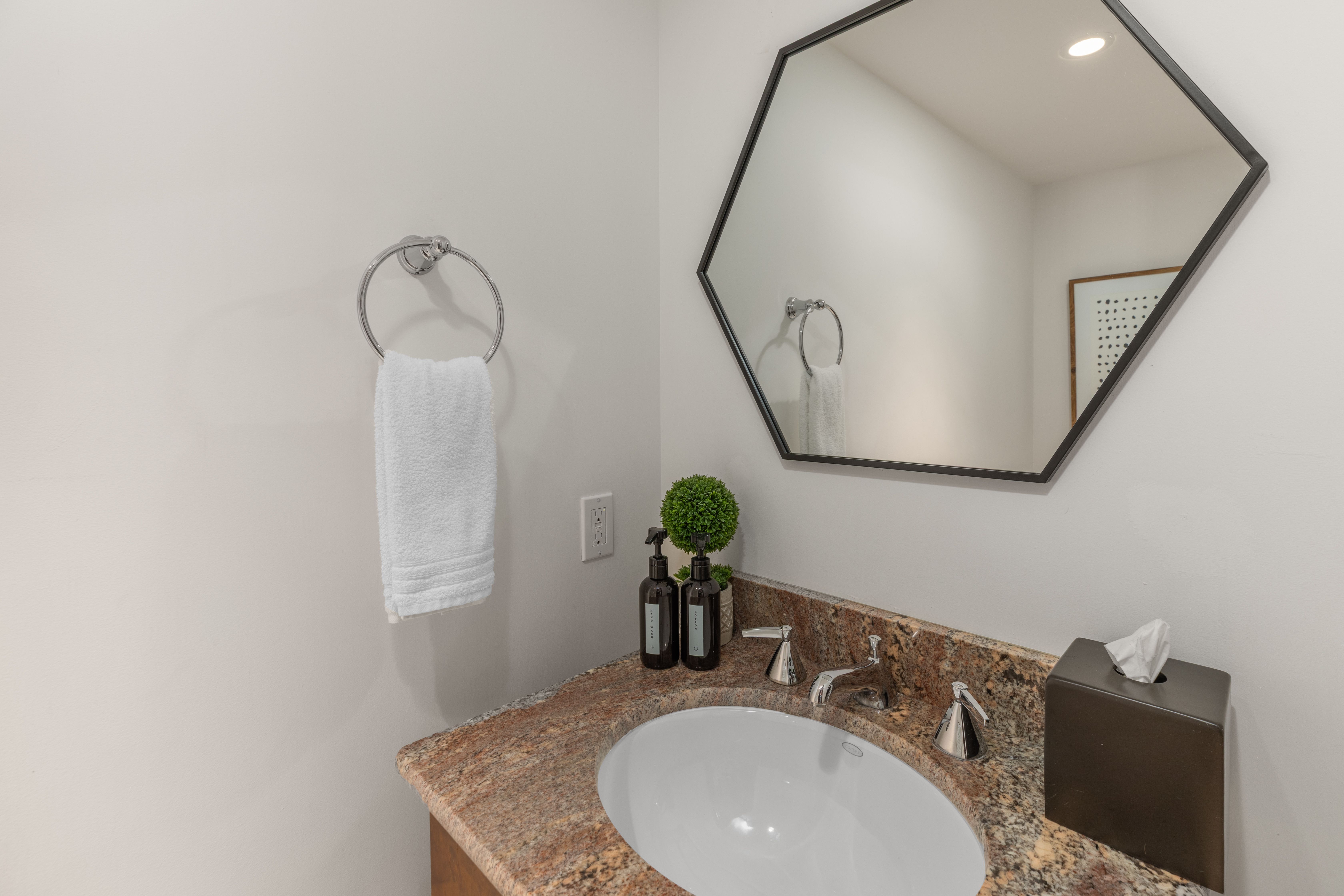  New Remodeled 2 Bedroom Condo in The Madeline - 物件實景
