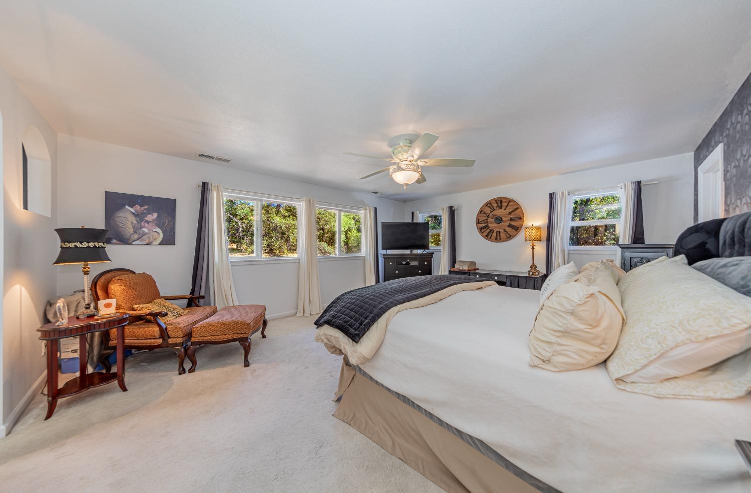 Ahwahnee, California, 93601, United States, 4 Bedrooms Bedrooms, ,3 BathroomsBathrooms,Residential,For Sale,1978318