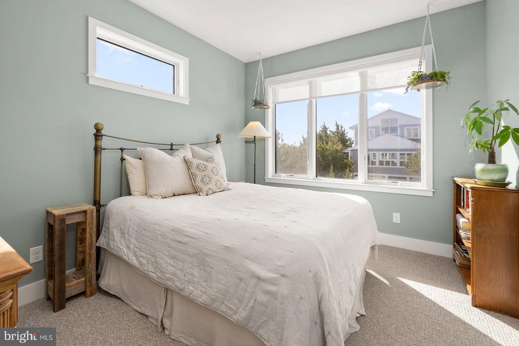 Milton, Delaware, 19968, United States, 5 Bedrooms Bedrooms, ,4 BathroomsBathrooms,Residential,For Sale,2000894