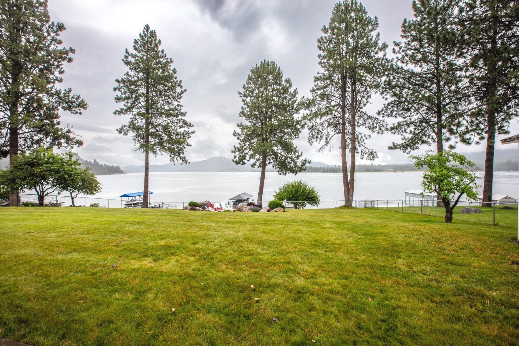  Cabin on Pend Oreille River - 物件實景