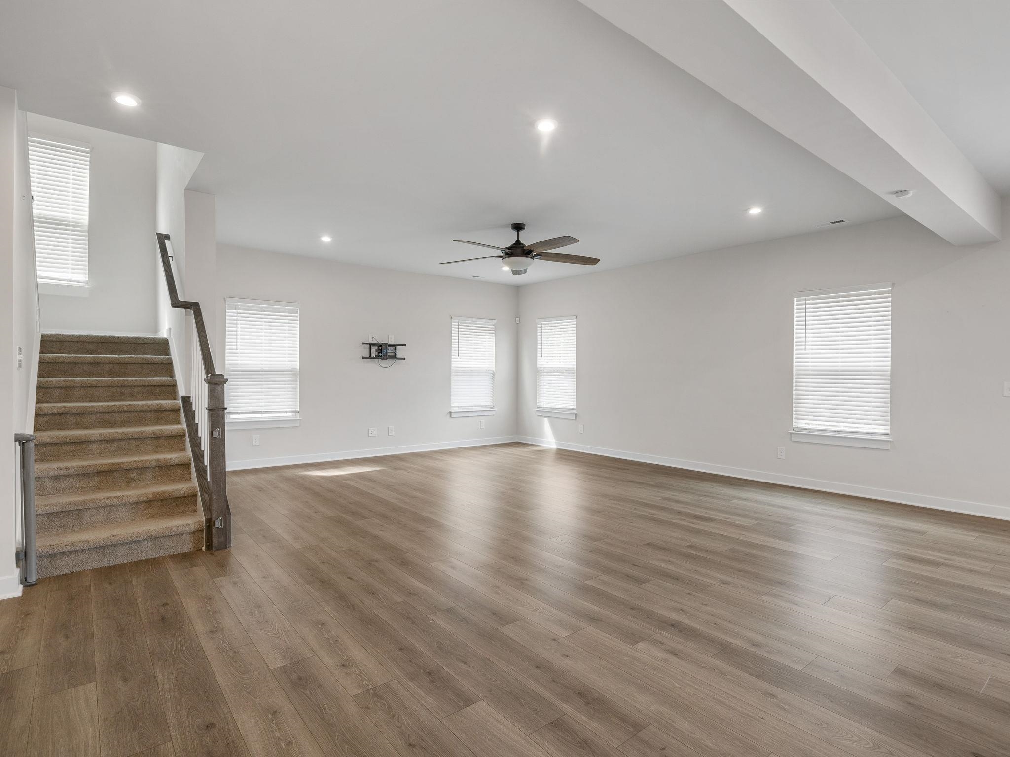 Woodruff, South Carolina, 29388, United States, 5 Bedrooms Bedrooms, ,4 BathroomsBathrooms,Residential,For Sale,1890985