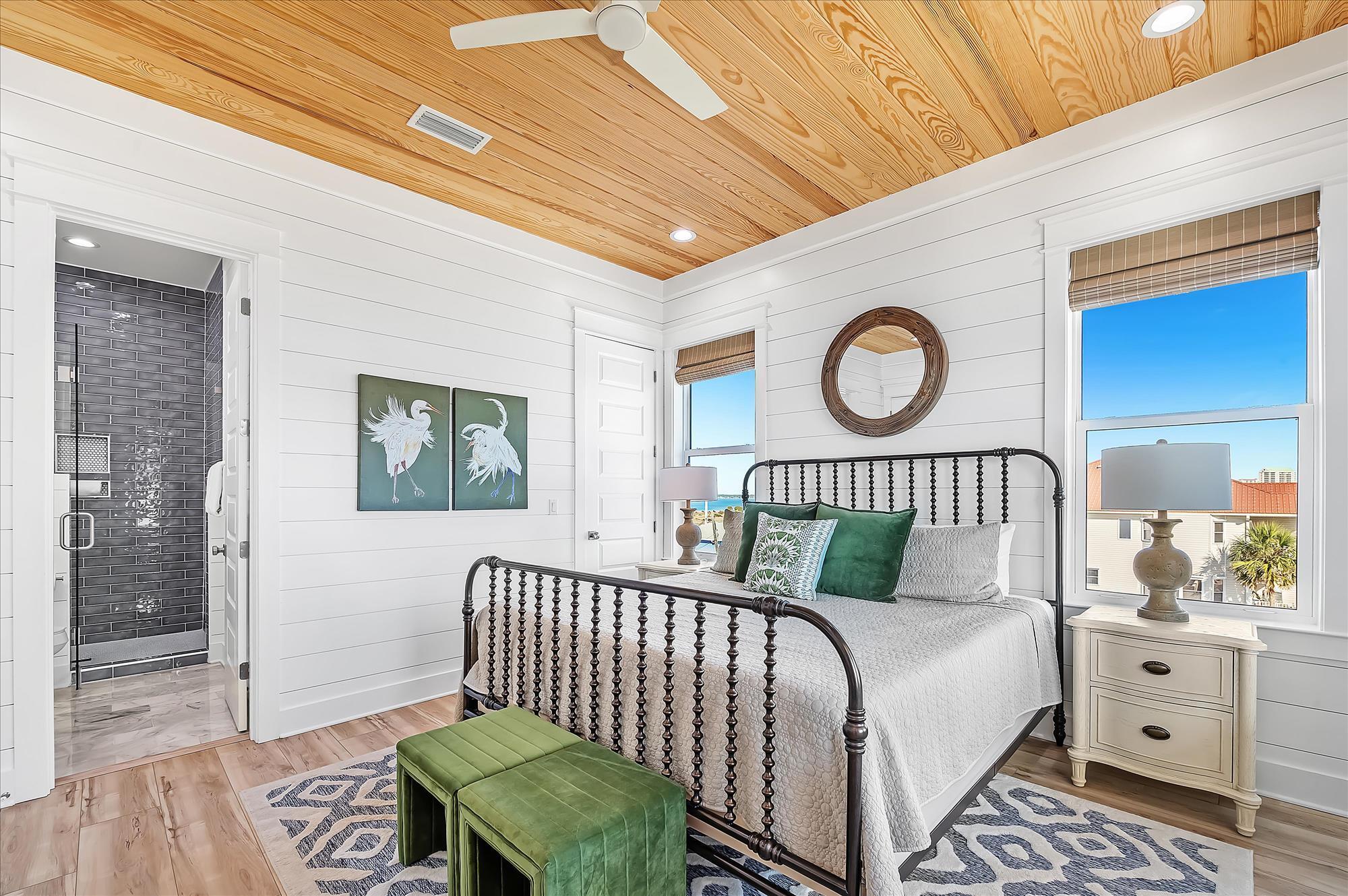 Navarre, Florida, 32566, United States, 8 Bedrooms Bedrooms, ,9 BathroomsBathrooms,Residential,For Sale,1694991