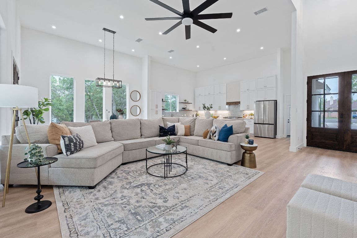 Bastrop, Texas, 78602, United States, 4 Bedrooms Bedrooms, ,4 BathroomsBathrooms,Residential,For Sale,1903346