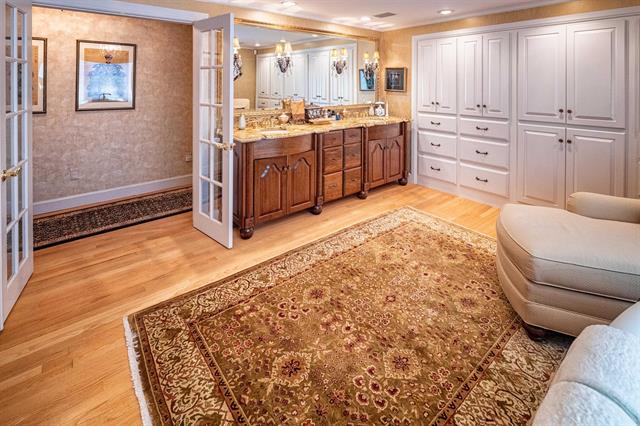 Dover, New Hampshire, 03820, United States, 3 Bedrooms Bedrooms, ,4 BathroomsBathrooms,Residential,For Sale,1926257
