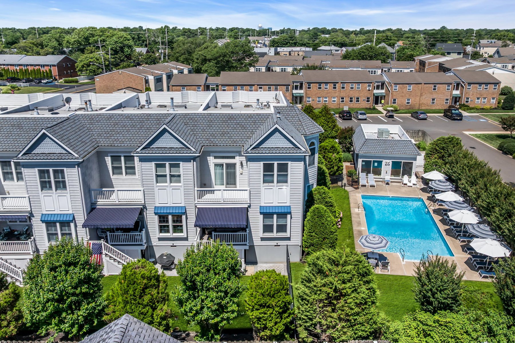  Rare End-Unit Coastal Townhome - 物件實景