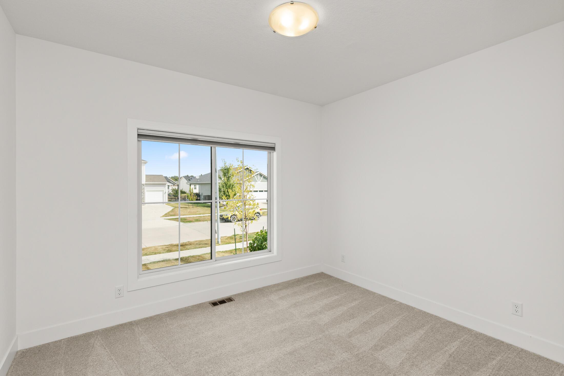 Waukee, Iowa, 50263, United States, 4 Bedrooms Bedrooms, ,3 BathroomsBathrooms,Residential,For Sale,1979472