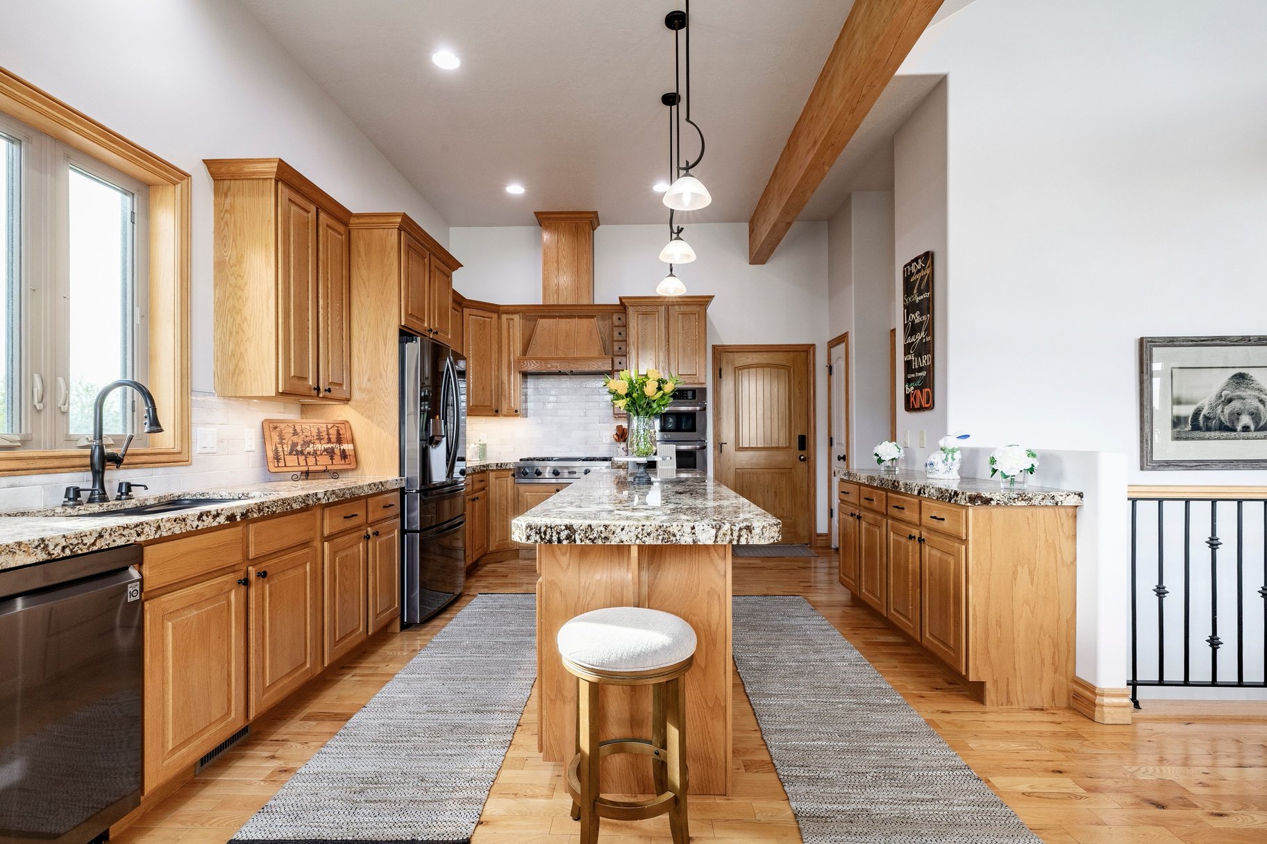  Exquisite Custom Home with 360-Degree Views - 物件實景