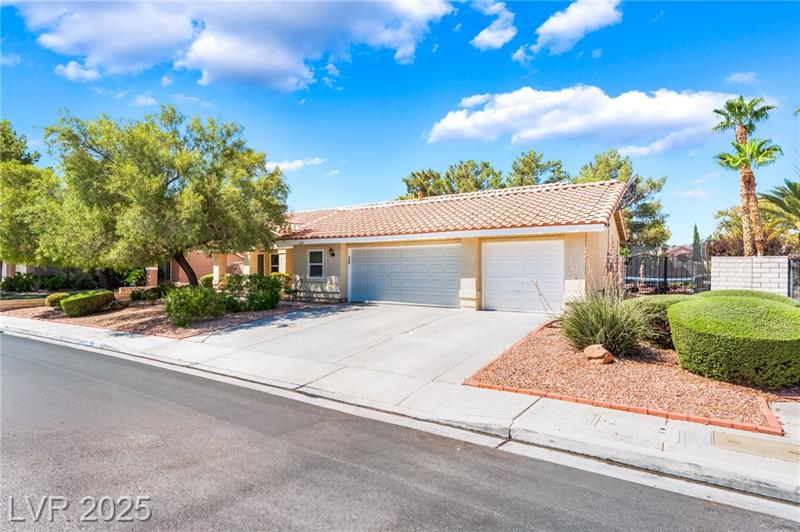 North Las Vegas, Nevada, 89031, United States, 3 Bedrooms Bedrooms, ,2 BathroomsBathrooms,Residential,For Sale,1920632