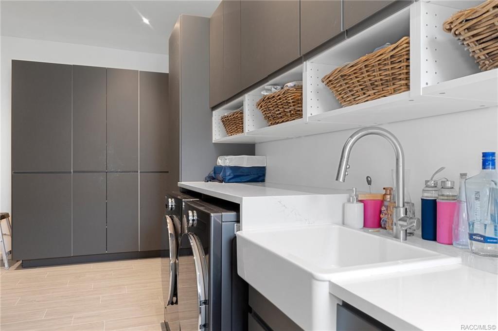 Inverness, Florida, 34453, United States, 4 Bedrooms Bedrooms, ,3 BathroomsBathrooms,Residential,For Sale,1980219