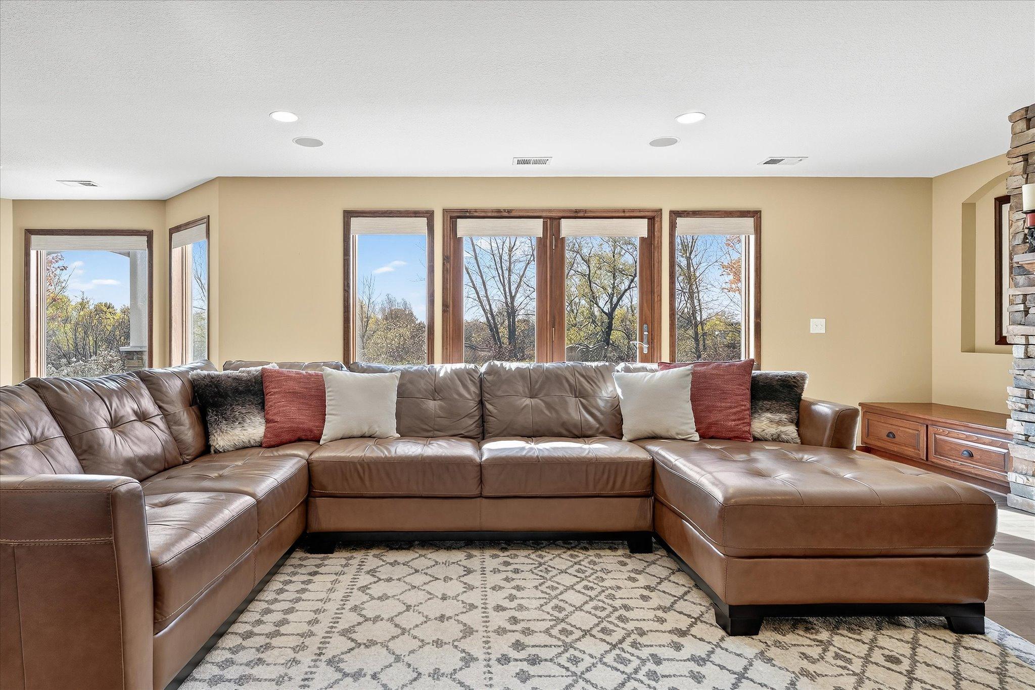 Medina, Minnesota, 55340, United States, 5 Bedrooms Bedrooms, ,3 BathroomsBathrooms,Residential,For Sale,1989034