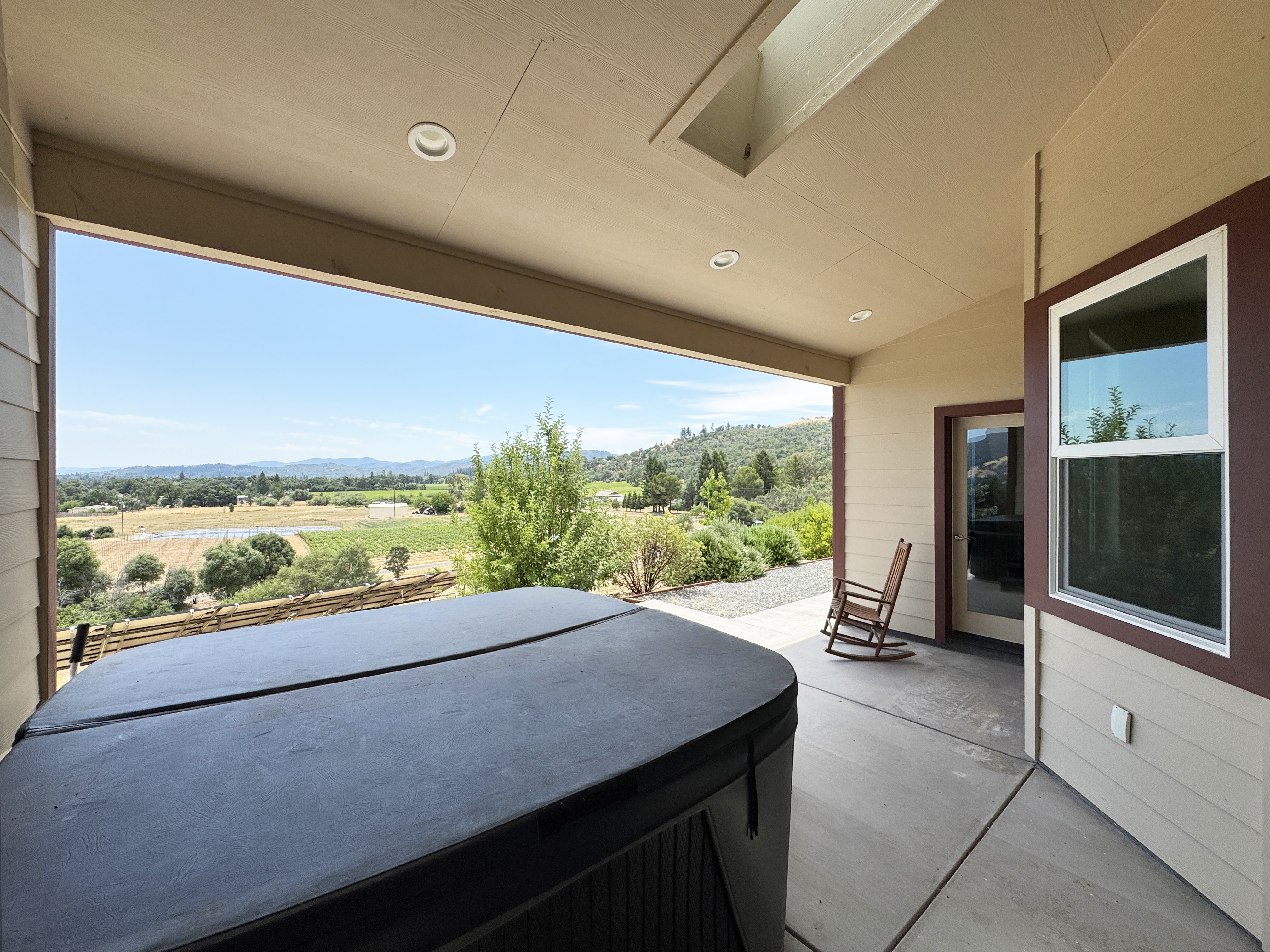 Redwood Valley, California, 95470, United States, 3 Bedrooms Bedrooms, ,3 BathroomsBathrooms,Residential,For Sale,1889817