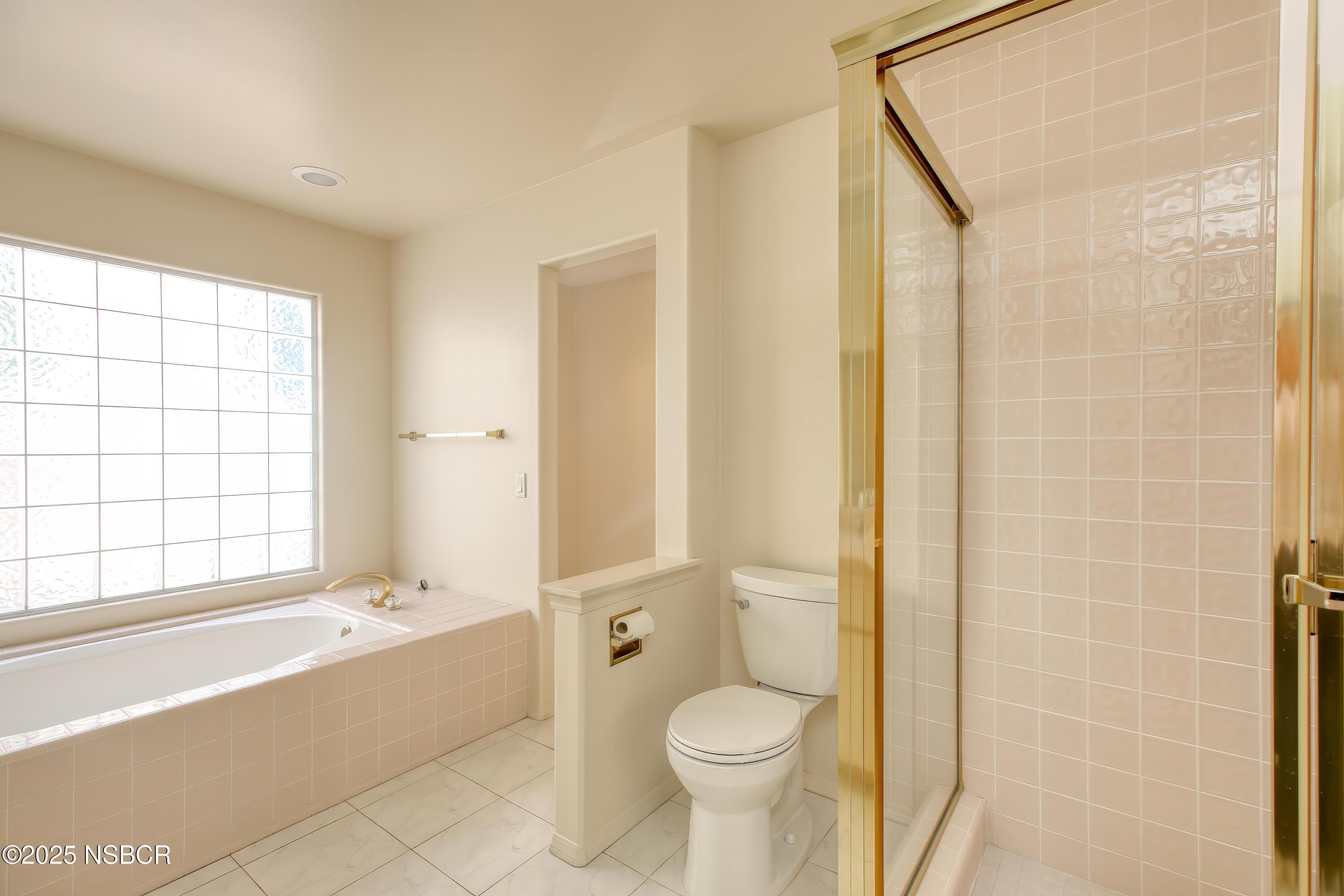 Santa Maria, California, 93455, United States, 5 Bedrooms Bedrooms, ,3 BathroomsBathrooms,Residential,For Sale,1921719
