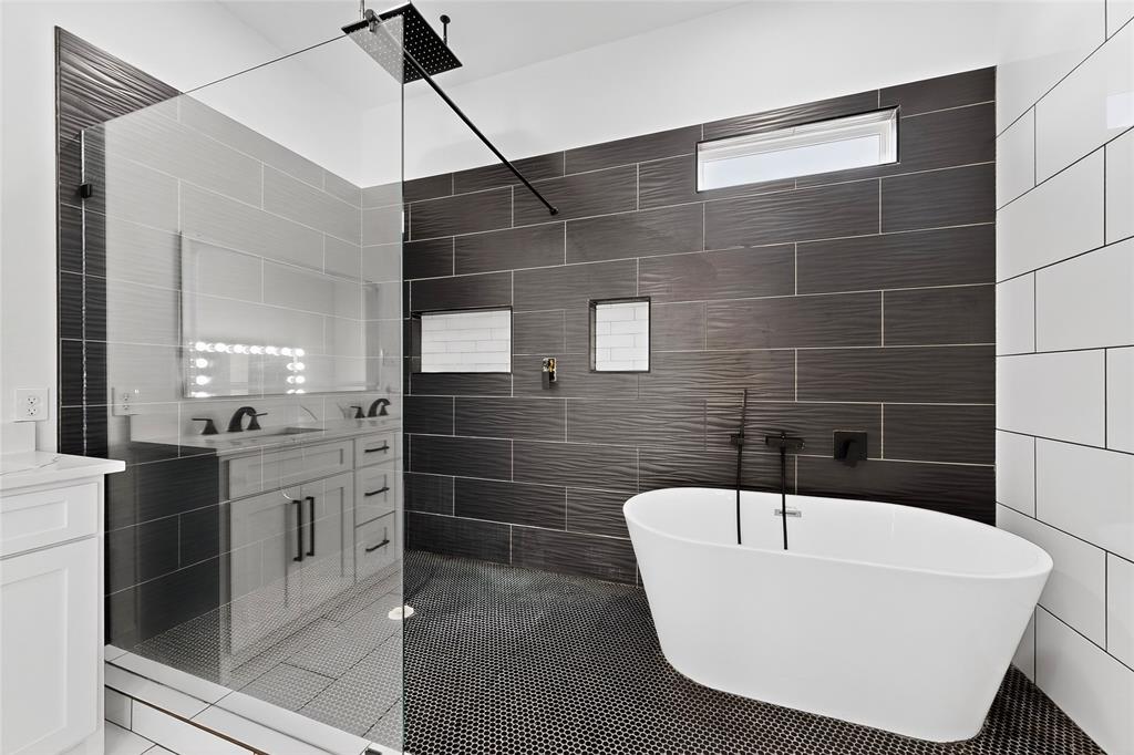 Dallas, Texas, 75223, United States, 6 Bedrooms Bedrooms, ,6 BathroomsBathrooms,Residential,For Sale,1993905