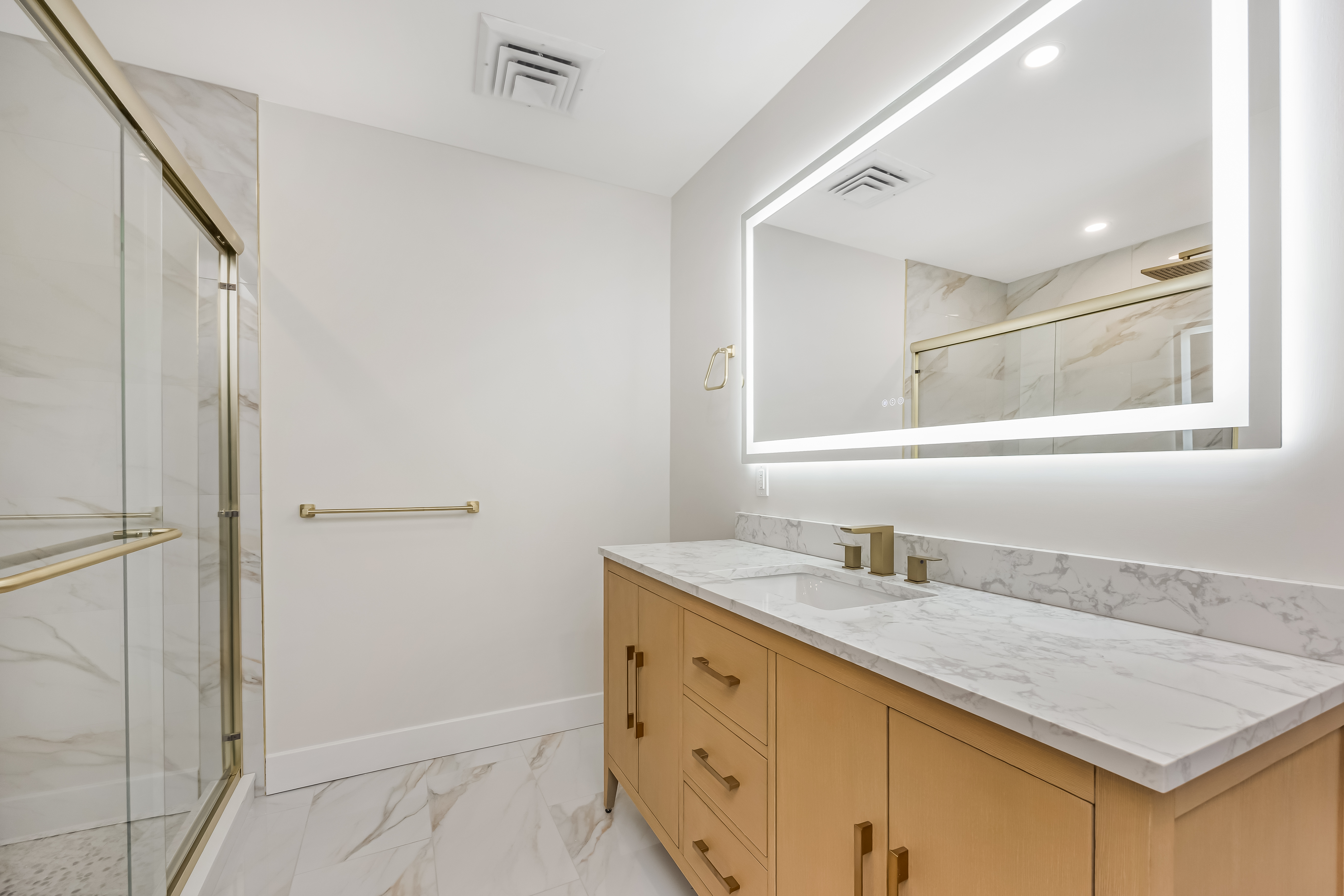 Brookville, New York, 11545, United States, 6 Bedrooms Bedrooms, ,7 BathroomsBathrooms,Residential,For Sale,2010042