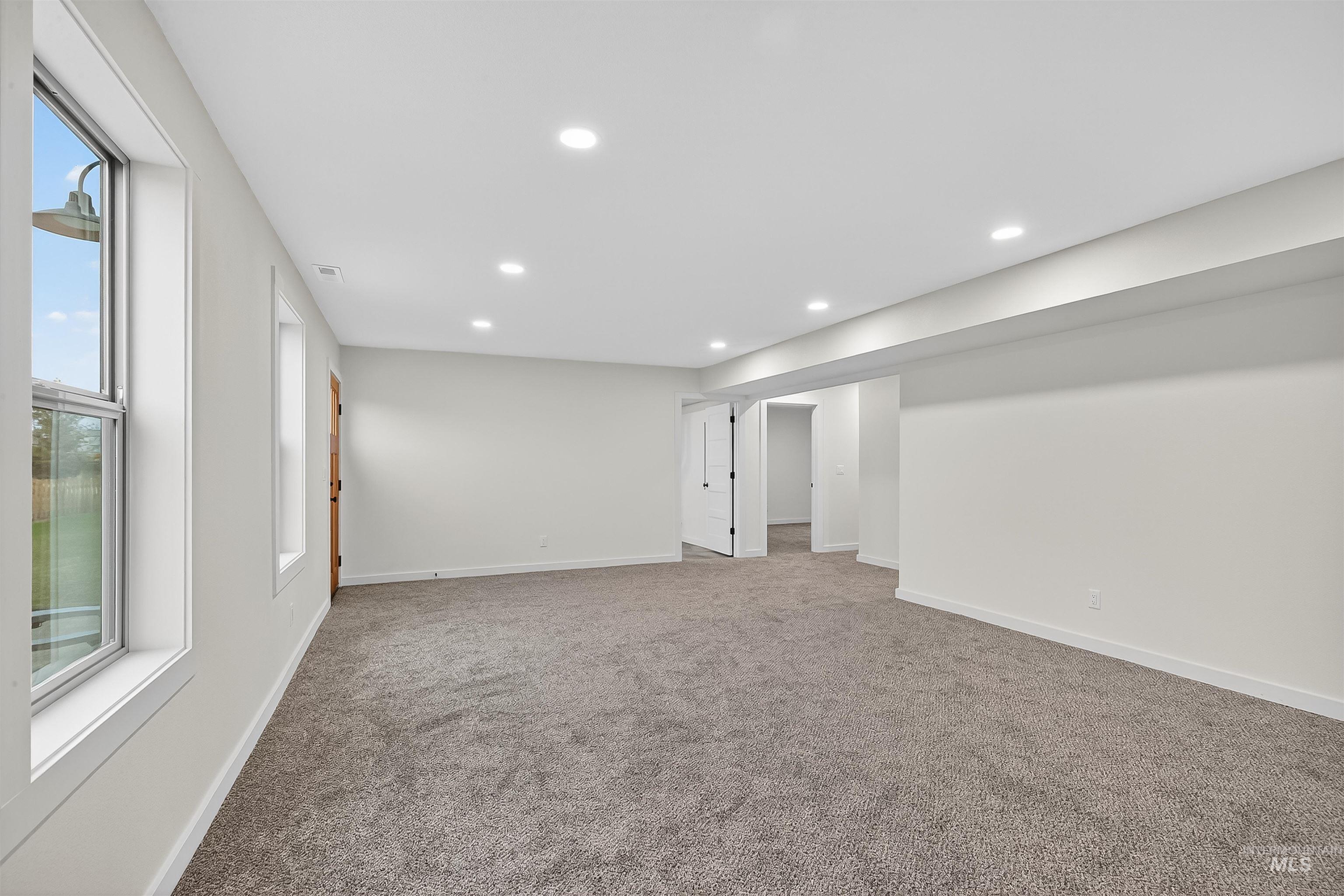 Lewiston, Idaho, 83501, United States, 5 Bedrooms Bedrooms, ,Residential,For Sale,1987812