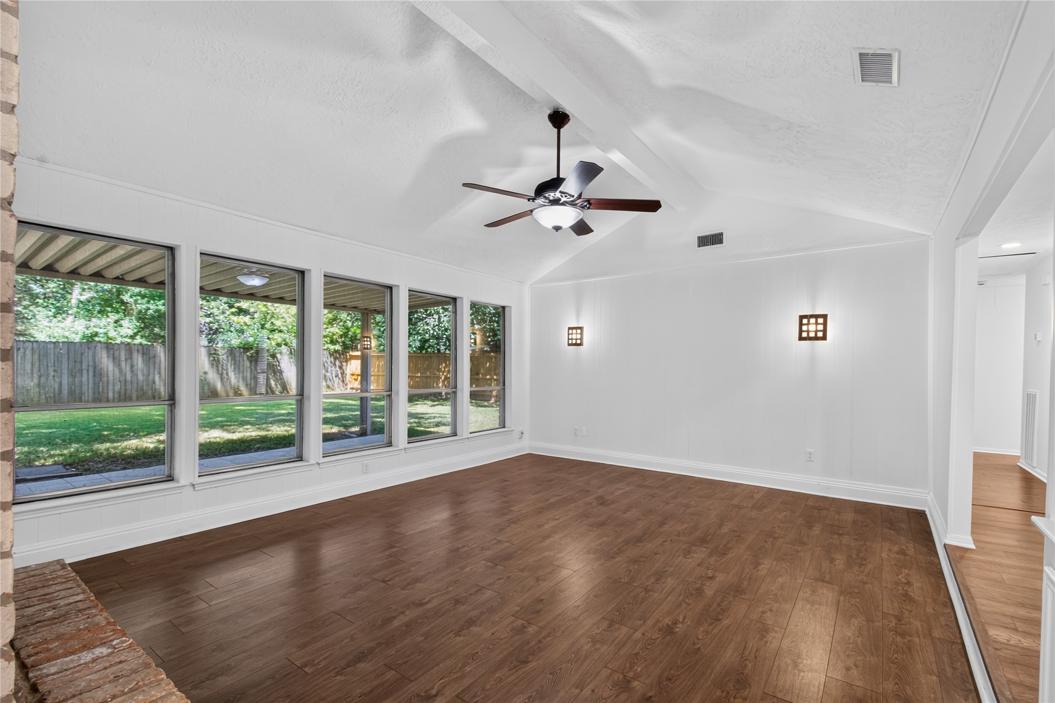  25223 Lynbriar Lane - 物件實景