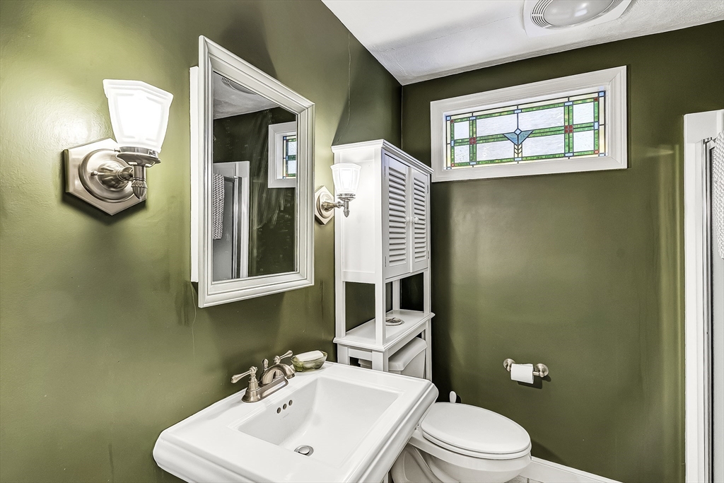 Wayland, Massachusetts, 01778, United States, 3 Bedrooms Bedrooms, ,2 BathroomsBathrooms,Residential,For Sale,1847393