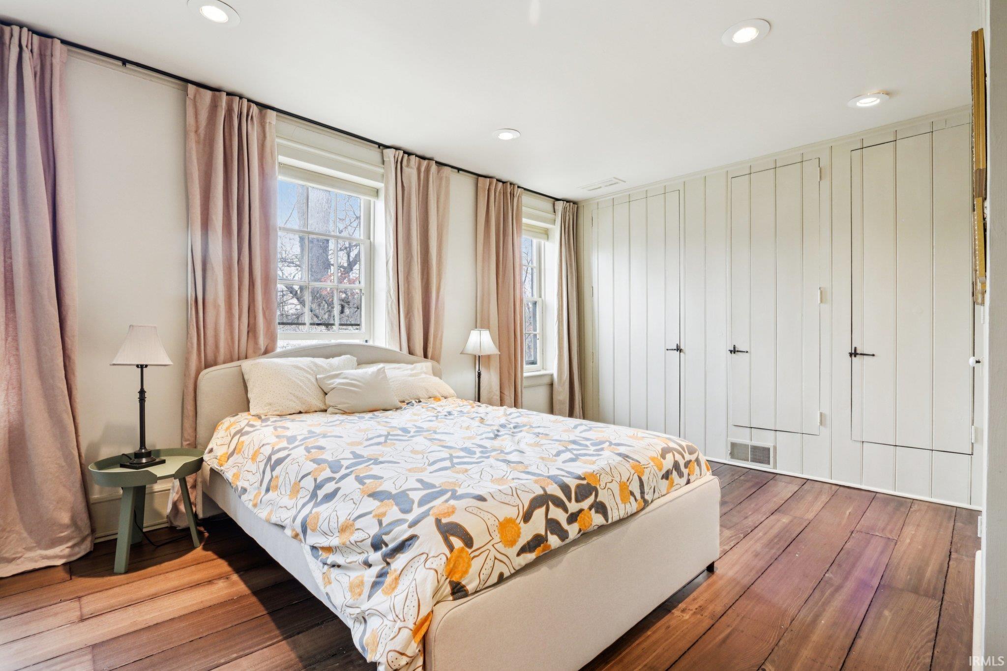 Bloomington, Indiana, 47401, United States, 4 Bedrooms Bedrooms, ,5 BathroomsBathrooms,Residential,For Sale,2032198