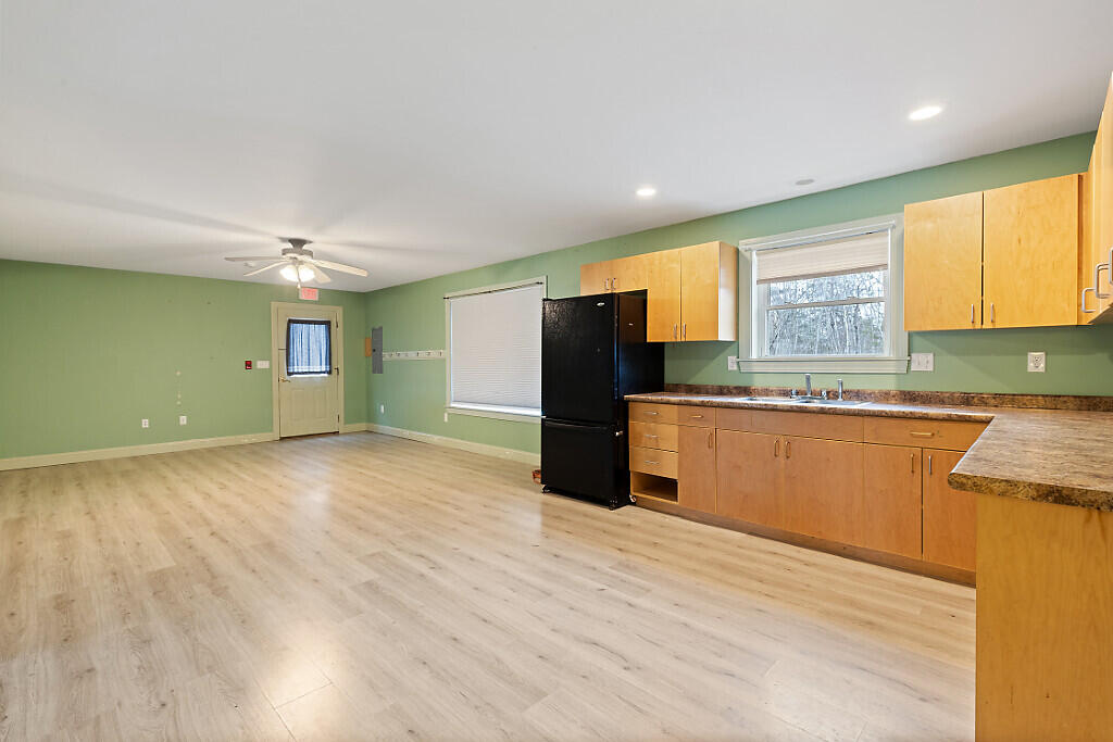China, Maine, 04358, United States, 6 Bedrooms Bedrooms, ,3 BathroomsBathrooms,Residential,For Sale,1898689