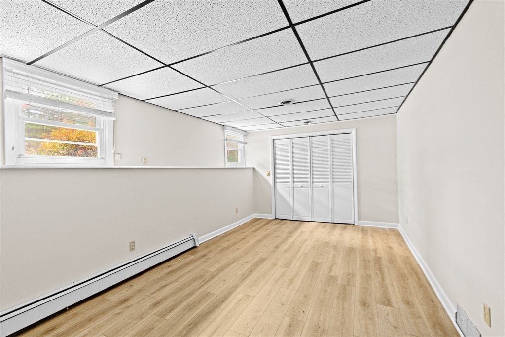 Mansfield, Massachusetts, 02048, United States, 3 Bedrooms Bedrooms, ,2 BathroomsBathrooms,Residential,For Sale,1991950