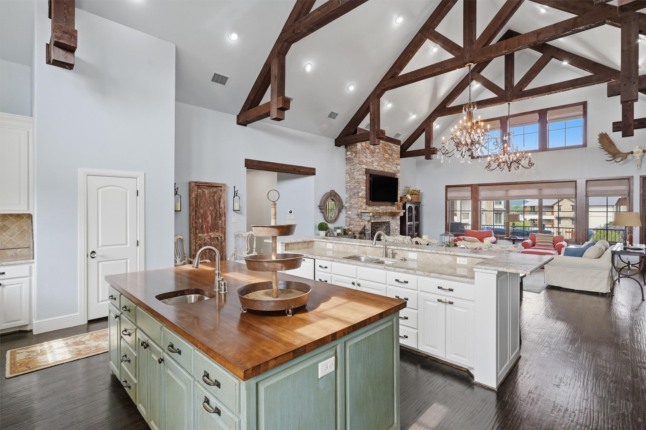 Graford, Texas, 76449, United States, 4 Bedrooms Bedrooms, ,5 BathroomsBathrooms,Residential,For Sale,2048320