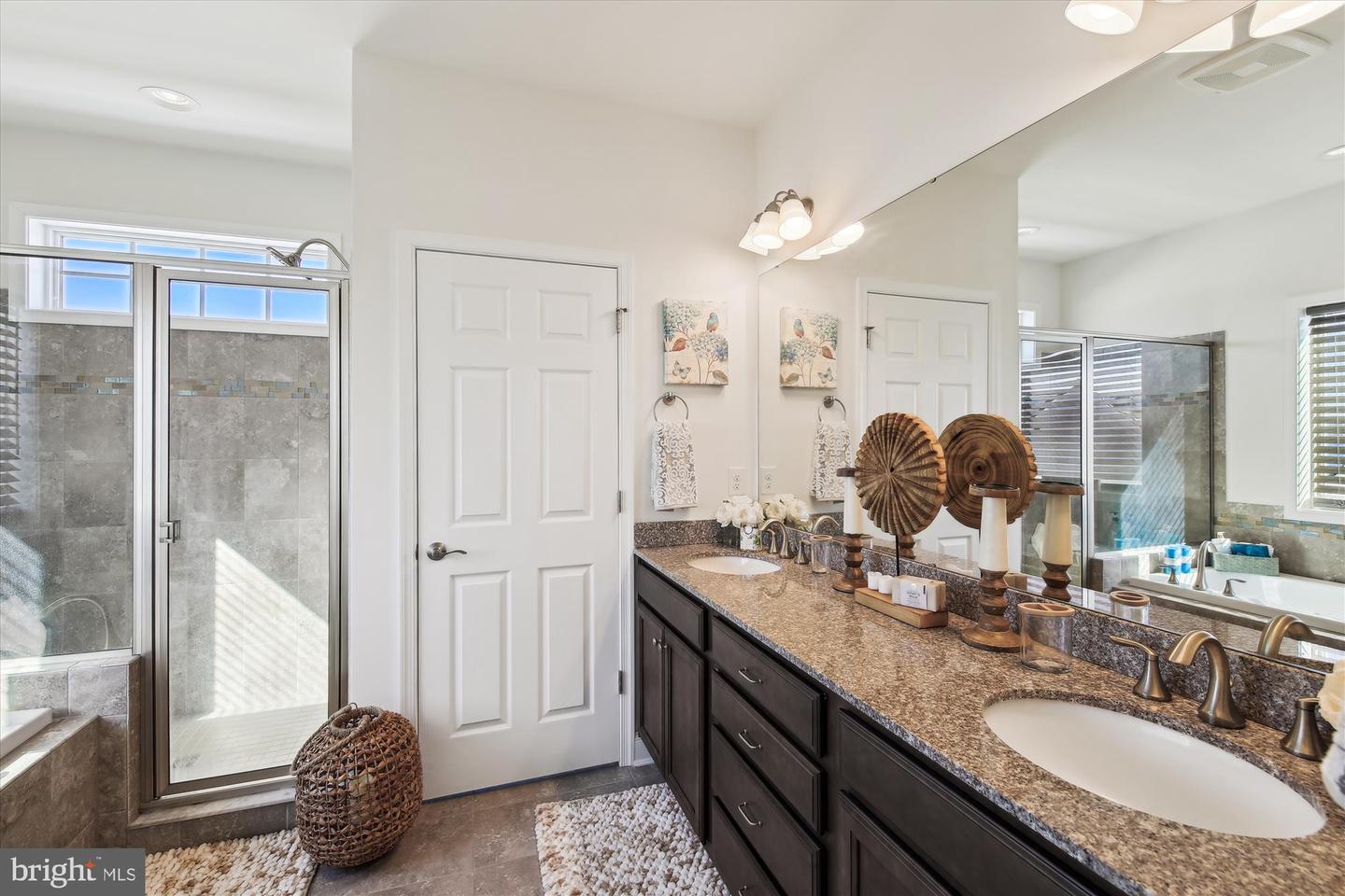 Ocean View, Delaware, 19970, United States, 4 Bedrooms Bedrooms, ,5 BathroomsBathrooms,Residential,For Sale,1691728