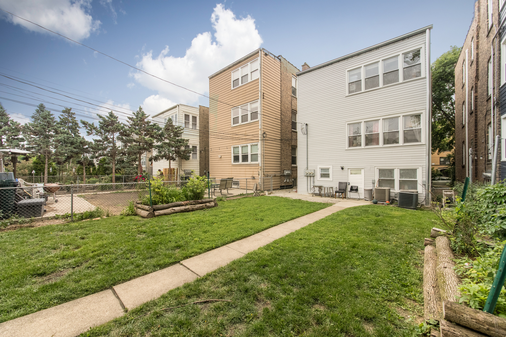 Chicago, Illinois, 60618, United States, 4 Bedrooms Bedrooms, ,2 BathroomsBathrooms,Residential,For Sale,1917452