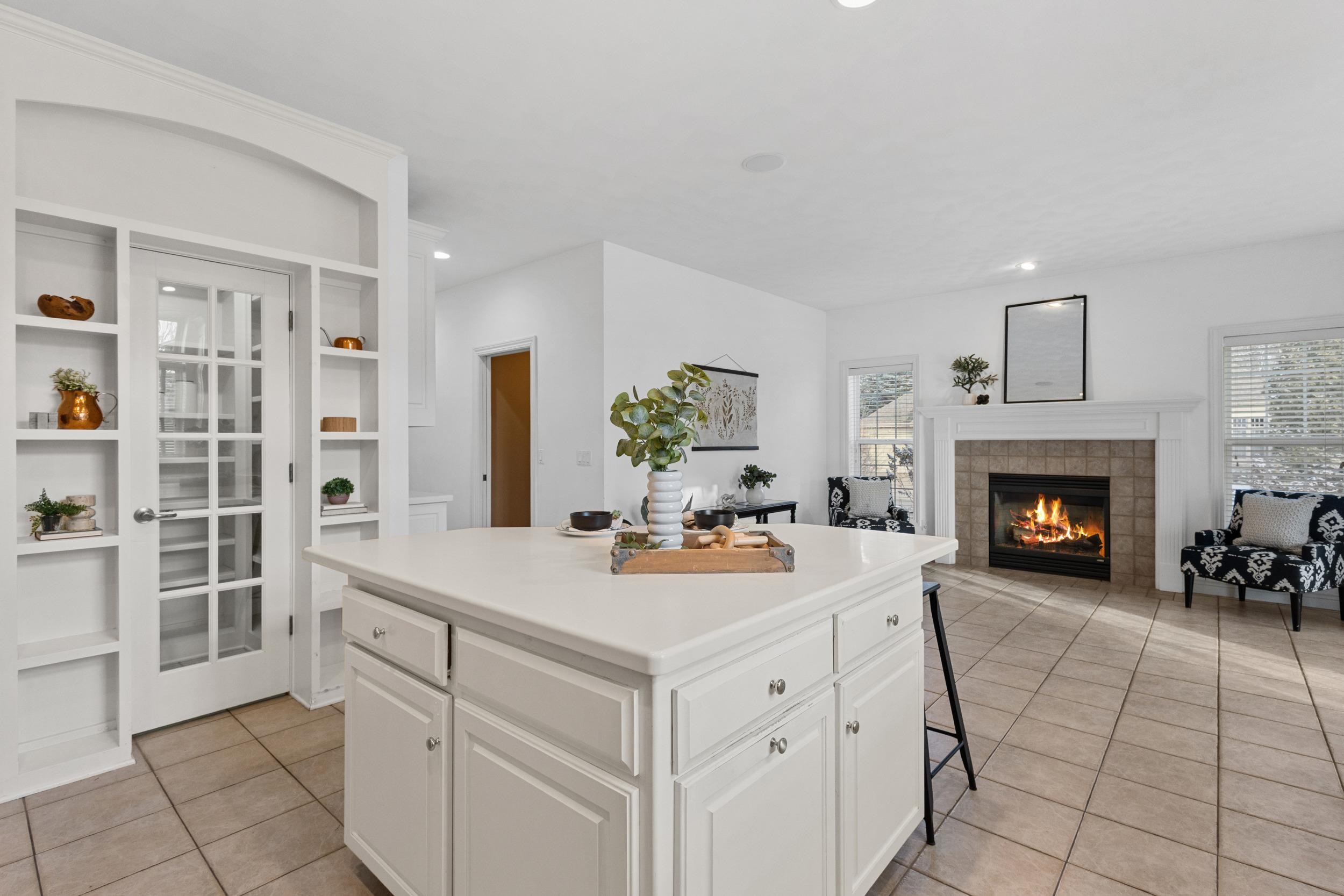 Neenah, Wisconsin, 54956, United States, 4 Bedrooms Bedrooms, ,4 BathroomsBathrooms,Residential,For Sale,2009694