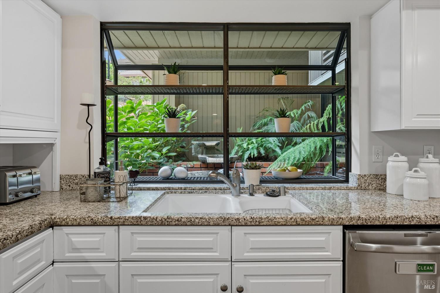 Napa, California, 94558, United States, 3 Bedrooms Bedrooms, ,3 BathroomsBathrooms,Residential,For Sale,1991086