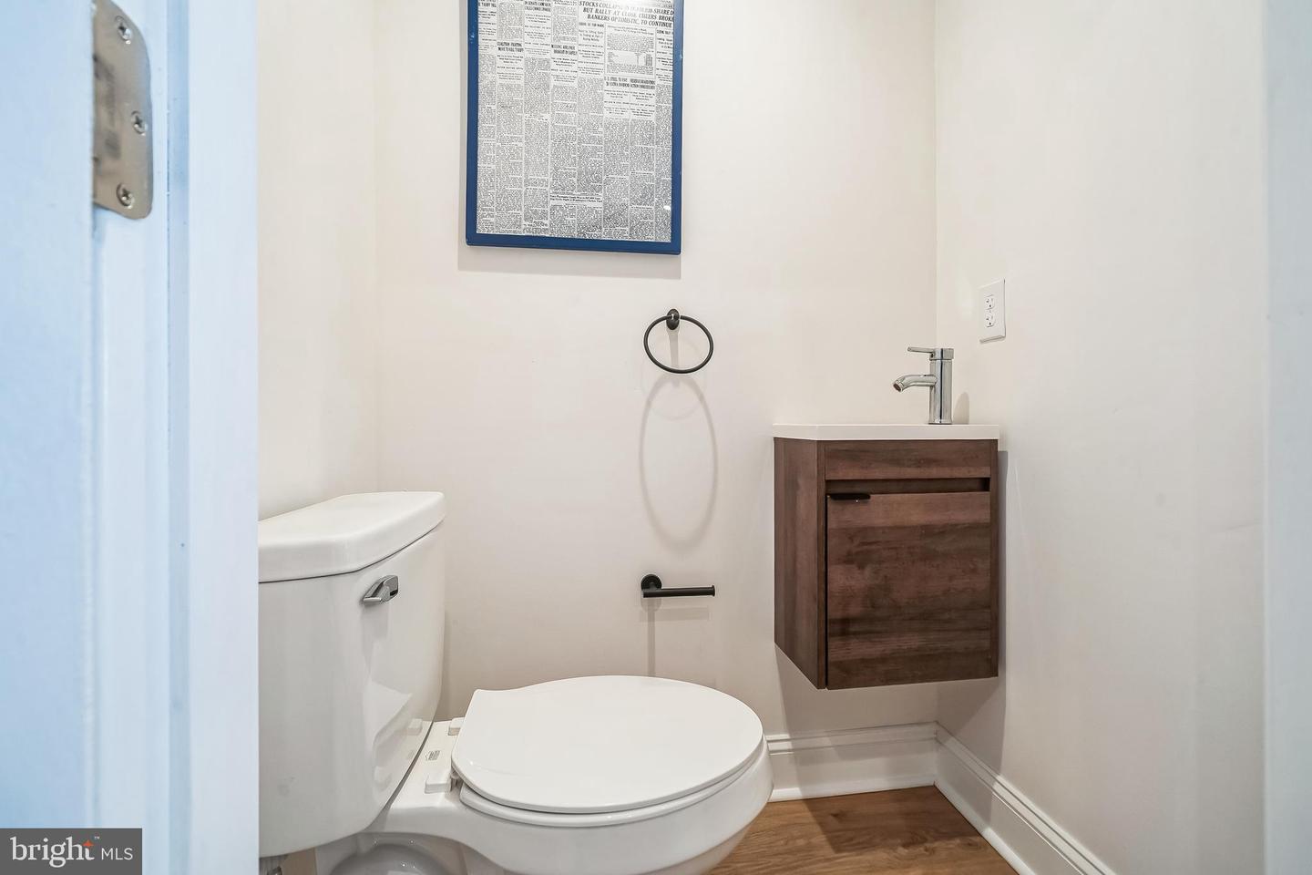 Philadelphia, Pennsylvania, 19130, United States, 4 Bedrooms Bedrooms, ,3 BathroomsBathrooms,Residential,For Sale,1949976