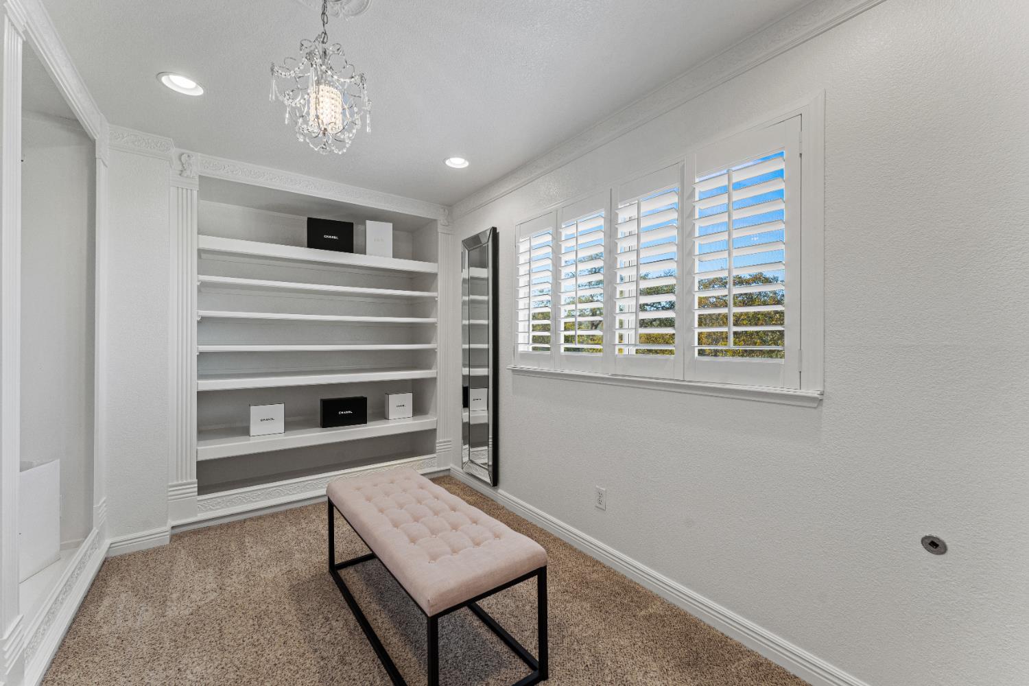 El Dorado Hills, California, 95762, United States, 4 Bedrooms Bedrooms, ,3 BathroomsBathrooms,Residential,For Sale,1987748