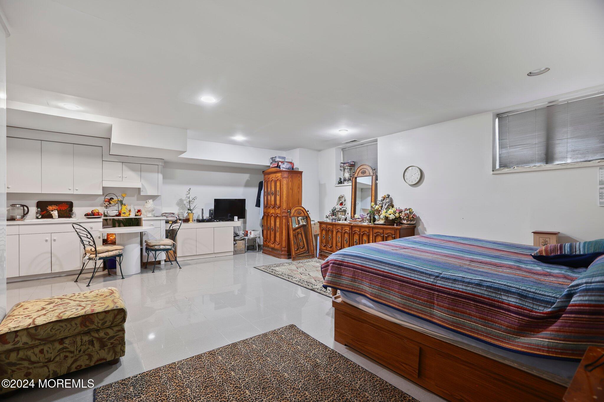 Morganville, New Jersey, 07751, United States, 6 Bedrooms Bedrooms, ,8 BathroomsBathrooms,Residential,For Sale,1982169