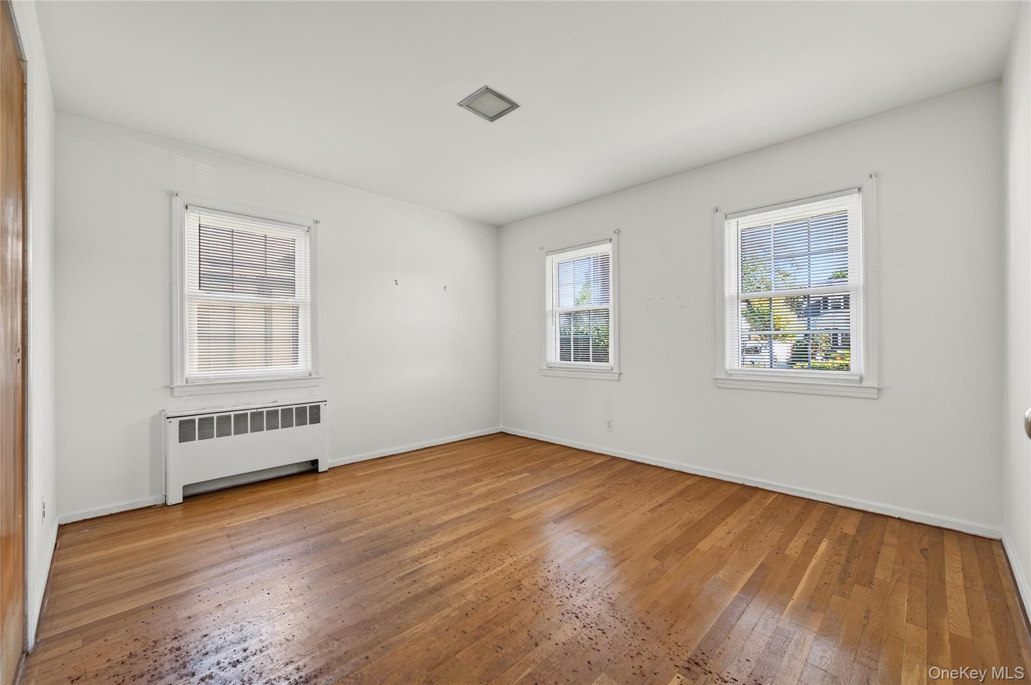  35 Ross Lane, East Norwich, NY, 11732 - 物件實景