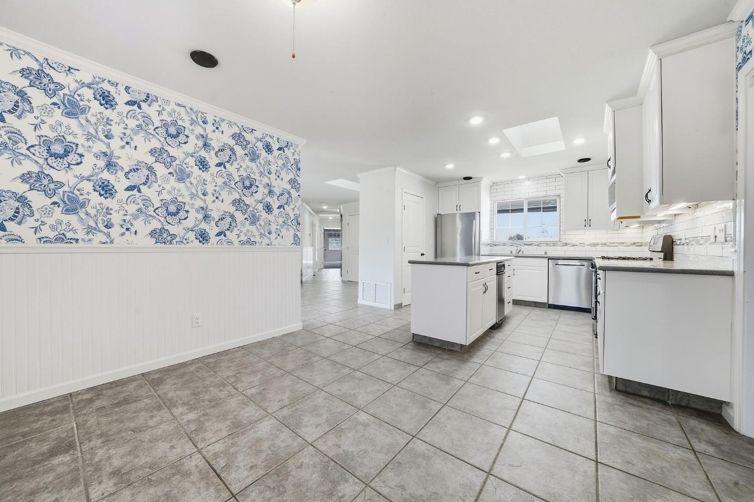 Valley Springs, California, 95252, United States, 3 Bedrooms Bedrooms, ,3 BathroomsBathrooms,Residential,For Sale,1983340