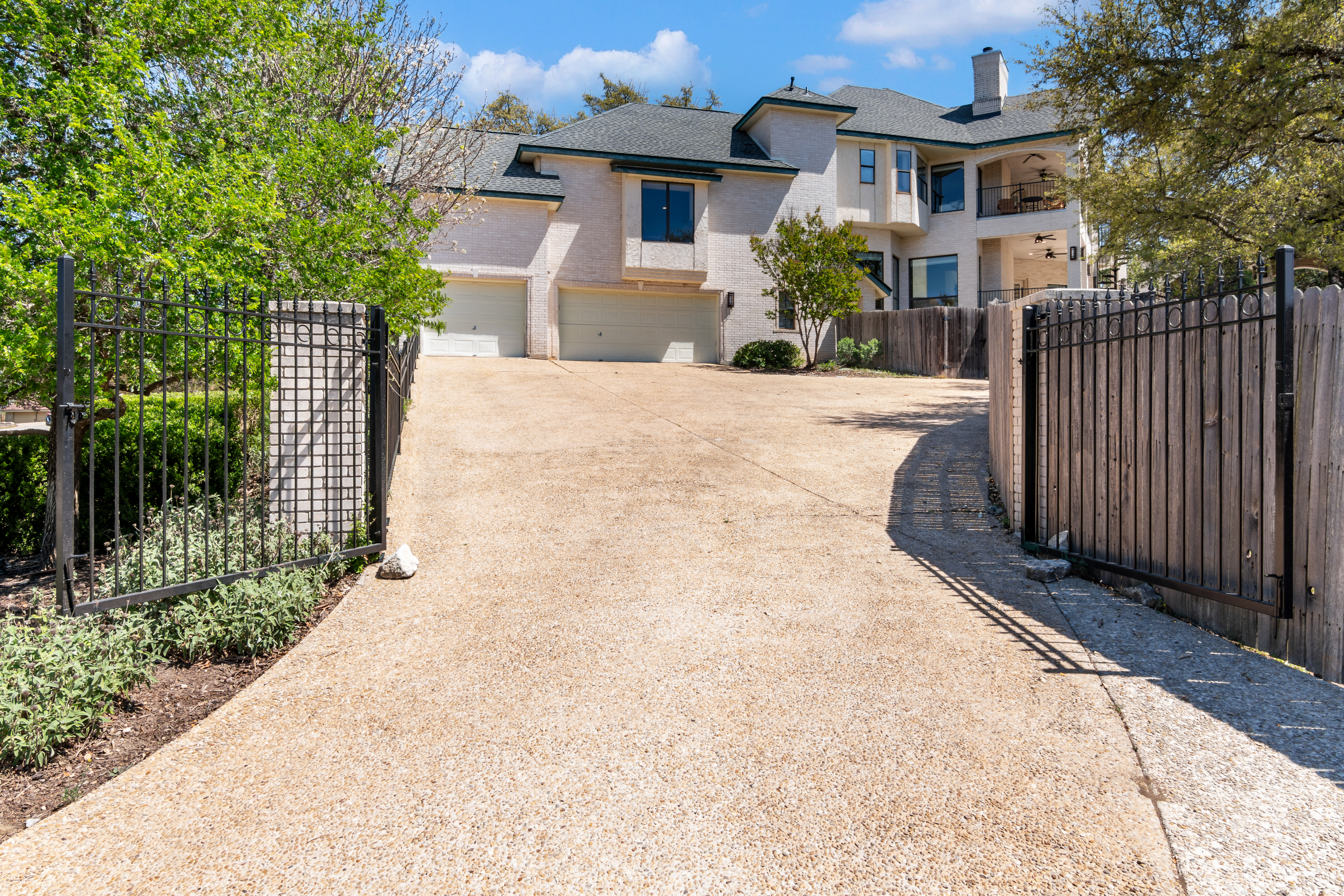  Luxury Living with Hilltop Views - 物件實景