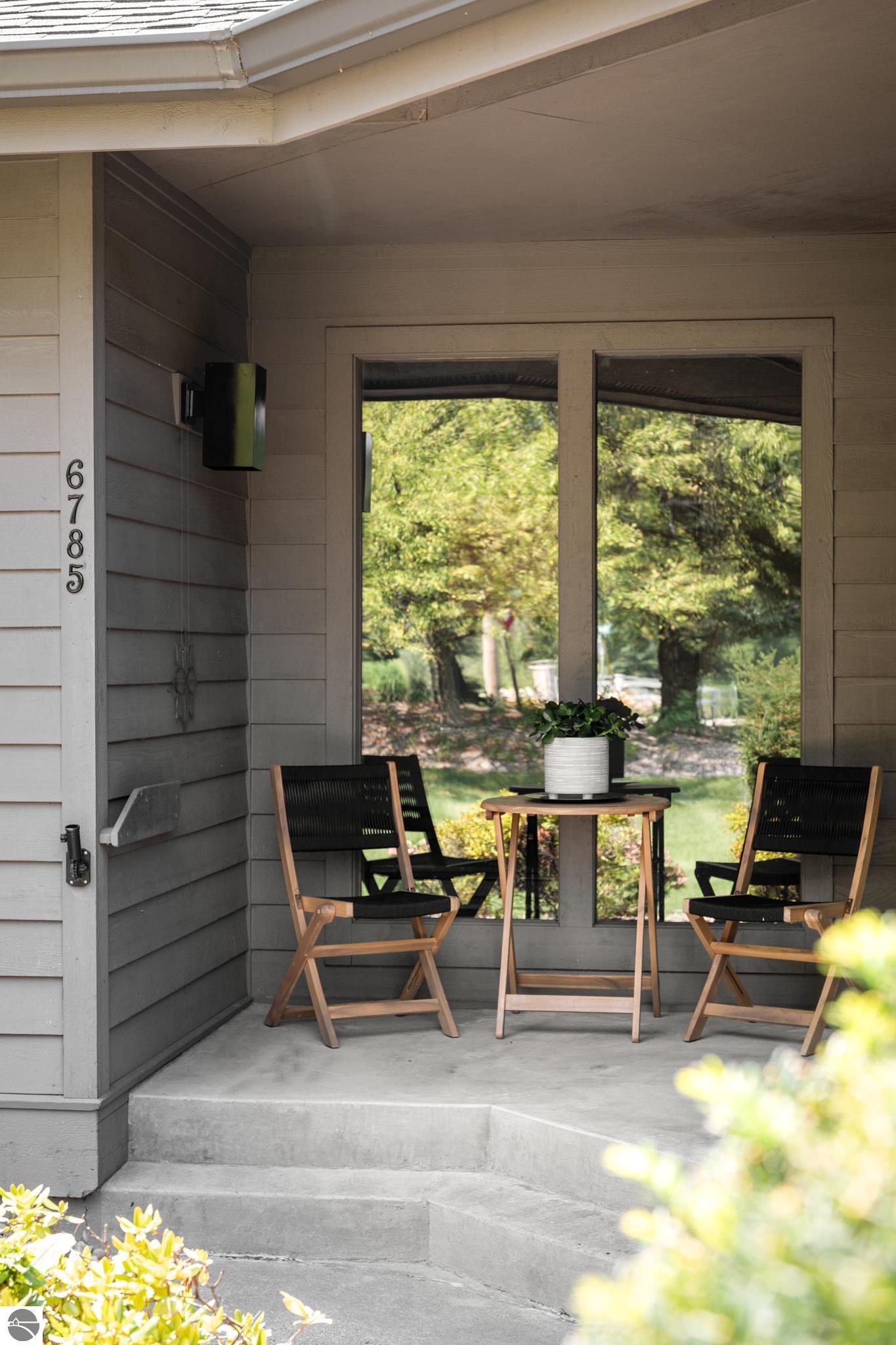 Traverse City, Michigan, 49686-1962, United States, 3 Bedrooms Bedrooms, ,2 BathroomsBathrooms,Residential,For Sale,1950100