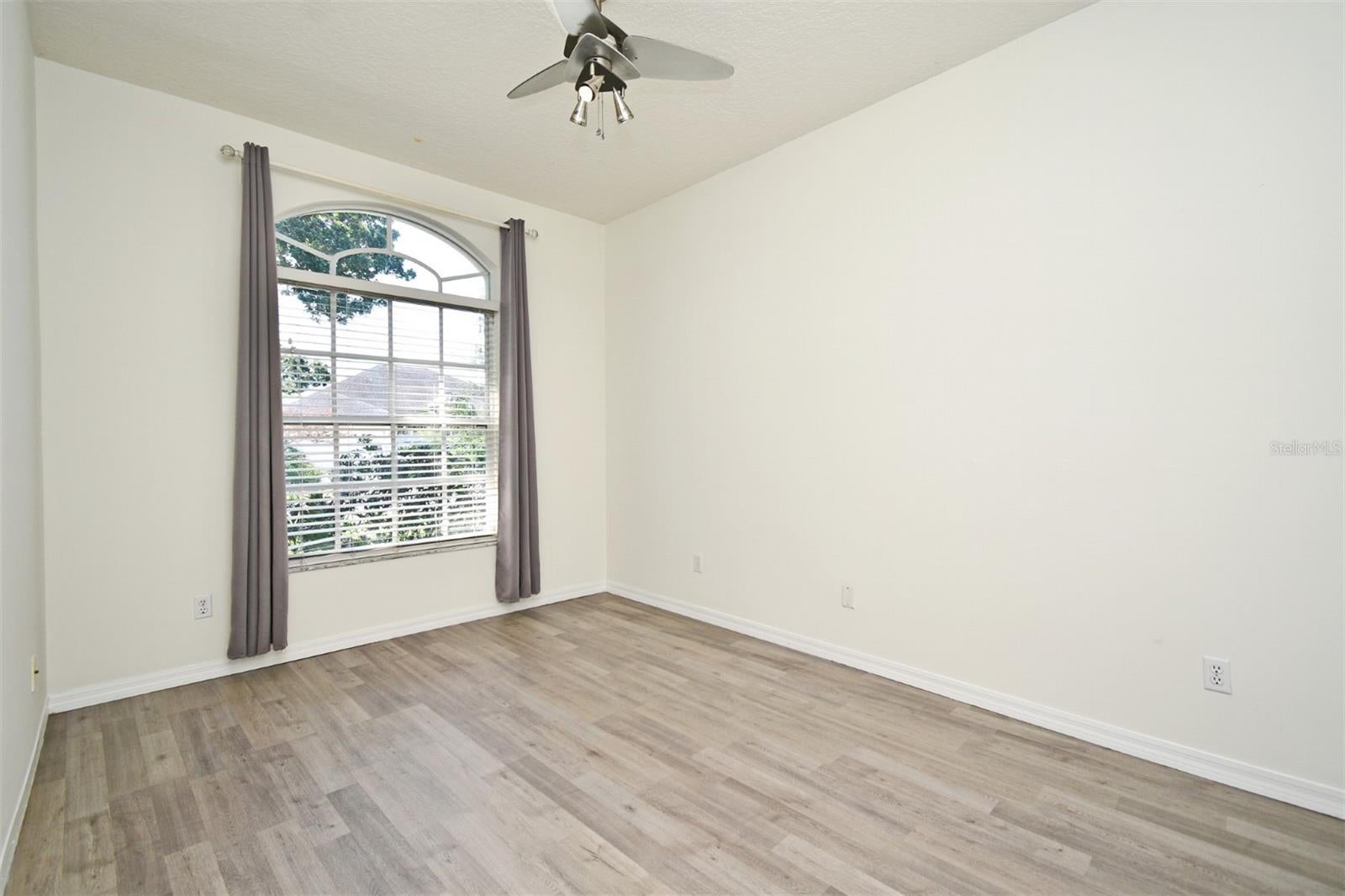 ORLANDO, Florida, 32836, United States, 4 Bedrooms Bedrooms, ,2 BathroomsBathrooms,Residential,For Sale,1922100