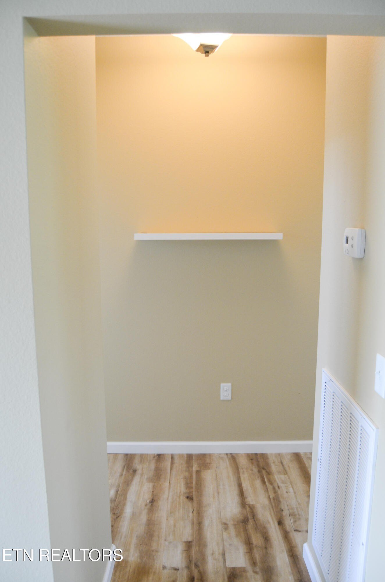 Crossville, Tennessee, 38555, United States, 3 Bedrooms Bedrooms, ,3 BathroomsBathrooms,Residential,For Sale,1978322