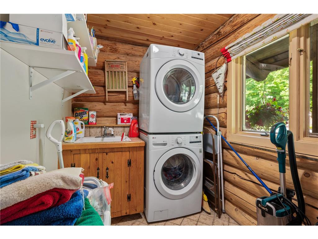 Grand Rapids, Minnesota, 55744, United States, 4 Bedrooms Bedrooms, ,1 BathroomBathrooms,Residential,For Sale,1792977